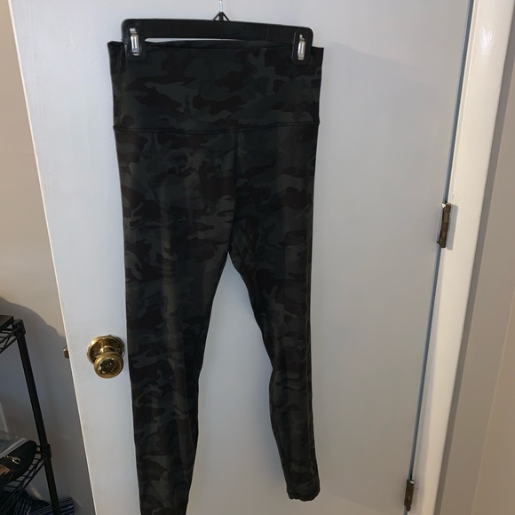 lululemon athletica Pants - Camo align legging